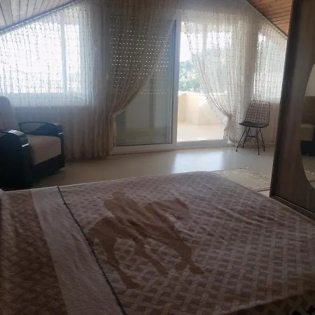 Villa Amira T