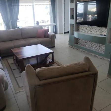 Villa Amira T *